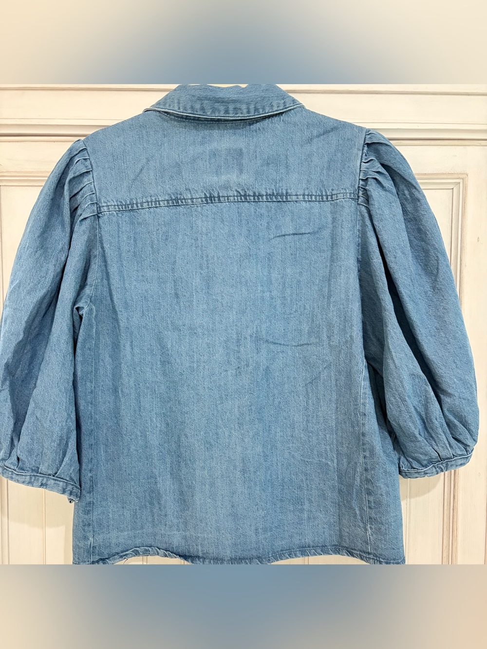 NWT SZ L INDUSTRY Light Wash Denim Button-Front Shirt Puff Sleeves light denim - Picture 2 of 7